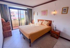 3+1 Bedroom Villa with Pool in Albufeira