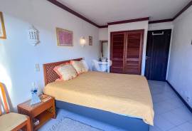 3+1 Bedroom Villa with Pool in Albufeira