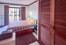 3+1 Bedroom Villa with Pool in Albufeira