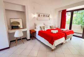 3+1 Bedroom Villa With Garden in Albufeira