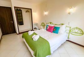 3+1 Bedroom Villa With Garden in Albufeira