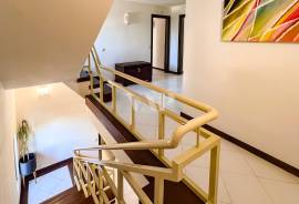 3+1 Bedroom Villa With Garden in Albufeira