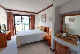 TWO 3+1 Bedroom Villas with Garden and Pool, Albufeira TWO 3+1 Bedroom Villas with Garden and Pool, Albufeira