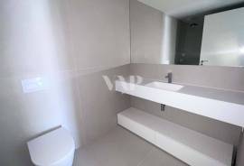 Brand-New 2-Bedroom Apartment for Annual Rent – Vilamoura