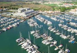 Commercial space to buy in Vilamoura Marina