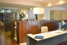 Commercial space to buy in Vilamoura Marina