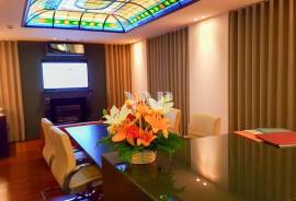 Commercial space to buy in Vilamoura Marina