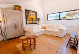 Single-Storey 3+1 Bedroom Villa with Pool and Golf Front in Vilamoura