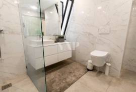 Single-Storey 3+1 Bedroom Villa with Pool and Golf Front in Vilamoura