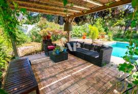 Single-Storey 3+1 Bedroom Villa with Pool and Golf Front in Vilamoura