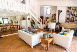 Single-Storey 3+1 Bedroom Villa with Pool and Golf Front in Vilamoura