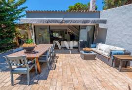 Single-Storey 3+1 Bedroom Villa with Pool and Golf Front in Vilamoura