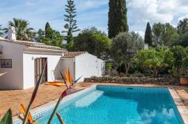 2-Bed Villa with Private Pool and Mountain Views - Serra e Mar