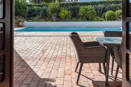 2-Bed Villa with Private Pool and Mountain Views - Serra e Mar