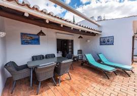 2-Bed Villa with Private Pool and Mountain Views - Serra e Mar