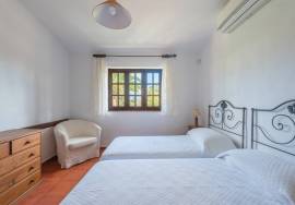 2-Bed Villa with Private Pool and Mountain Views - Serra e Mar