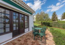 2-Bed Villa with Private Pool and Mountain Views - Serra e Mar