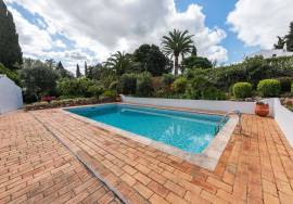 2-Bed Villa with Private Pool and Mountain Views - Serra e Mar