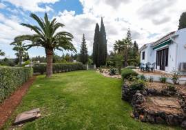 2-Bed Villa with Private Pool and Mountain Views - Serra e Mar