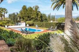 Stunning 4-Bed Villa With Private Pool- Serra e Mar