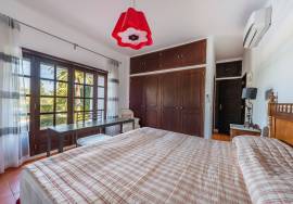 Stunning 4-Bed Villa With Private Pool- Serra e Mar