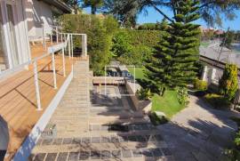 Exceptional contemporary villa with swimming pool and panoramic views of the Tagus River, Restelo, Lisbon