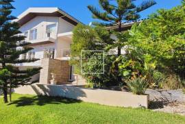 Exceptional contemporary villa with swimming pool and panoramic views of the Tagus River, Restelo, Lisbon