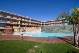 Stylish Ground-Floor Apartment with Sea Views in Horizon, Quarteira