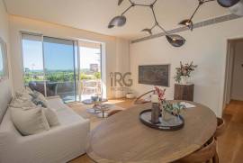 Stylish Ground-Floor Apartment with Sea Views in Horizon, Quarteira