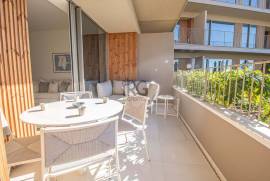 Stylish Ground-Floor Apartment with Sea Views in Horizon, Quarteira