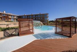 Stylish Ground-Floor Apartment with Sea Views in Horizon, Quarteira