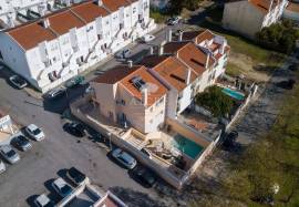 3 Bedroom Villa with Pool, Garden and Basement