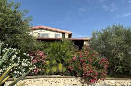 Newly Renovated Luxury 5 Bed Farfalla Blu Villa for Sale In Pozzallo Sicily Newly Renovated Luxury 5 Bed Farfalla Blu Villa for Sale In Pozzallo Sicily