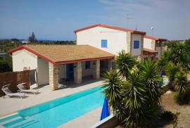 Newly Renovated Luxury 5 Bed Farfalla Blu Villa for Sale In Pozzallo Sicily