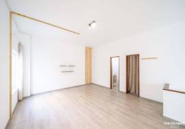 Shop for sale in the historic centre of Lagos Shop for sale in the historic centre of Lagos