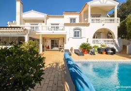 Spacious 3 bedroom Villa well situation in Golfe Santo Antonio