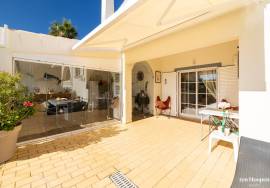 Spacious 3 bedroom Villa well situation in Golfe Santo Antonio