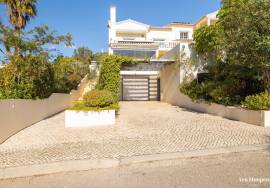 Spacious 3 bedroom Villa well situation in Golfe Santo Antonio