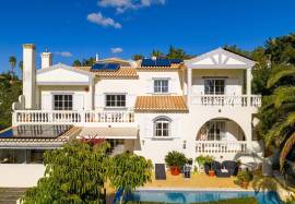 Spacious 3 bedroom Villa well situation in Golfe Santo Antonio