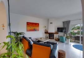 Superb 4 bedroom Algarvienne villa – swimming pool, large wooded land and almost self-sufficient in energy