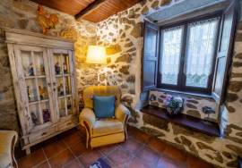 Country House with Pool and Independent Suite in the Center of Covas