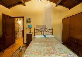 Country House with Pool and Independent Suite in the Center of Covas