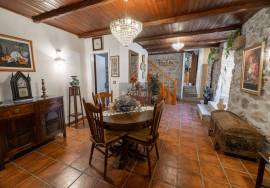 Country House with Pool and Independent Suite in the Center of Covas