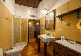 Country House with Pool and Independent Suite in the Center of Covas