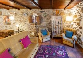 Country House with Pool and Independent Suite in the Center of Covas