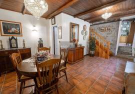 Country House with Pool and Independent Suite in the Center of Covas