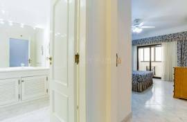 Sea View 180º – Magnificent 3 bedroom apartment in front of Quarteira Beach