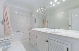 Sea View 180º – Magnificent 3 bedroom apartment in front of Quarteira Beach