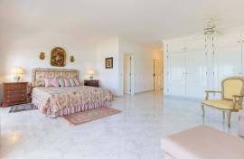 Sea View 180º – Magnificent 3 bedroom apartment in front of Quarteira Beach