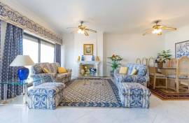 Sea View 180º – Magnificent 3 bedroom apartment in front of Quarteira Beach